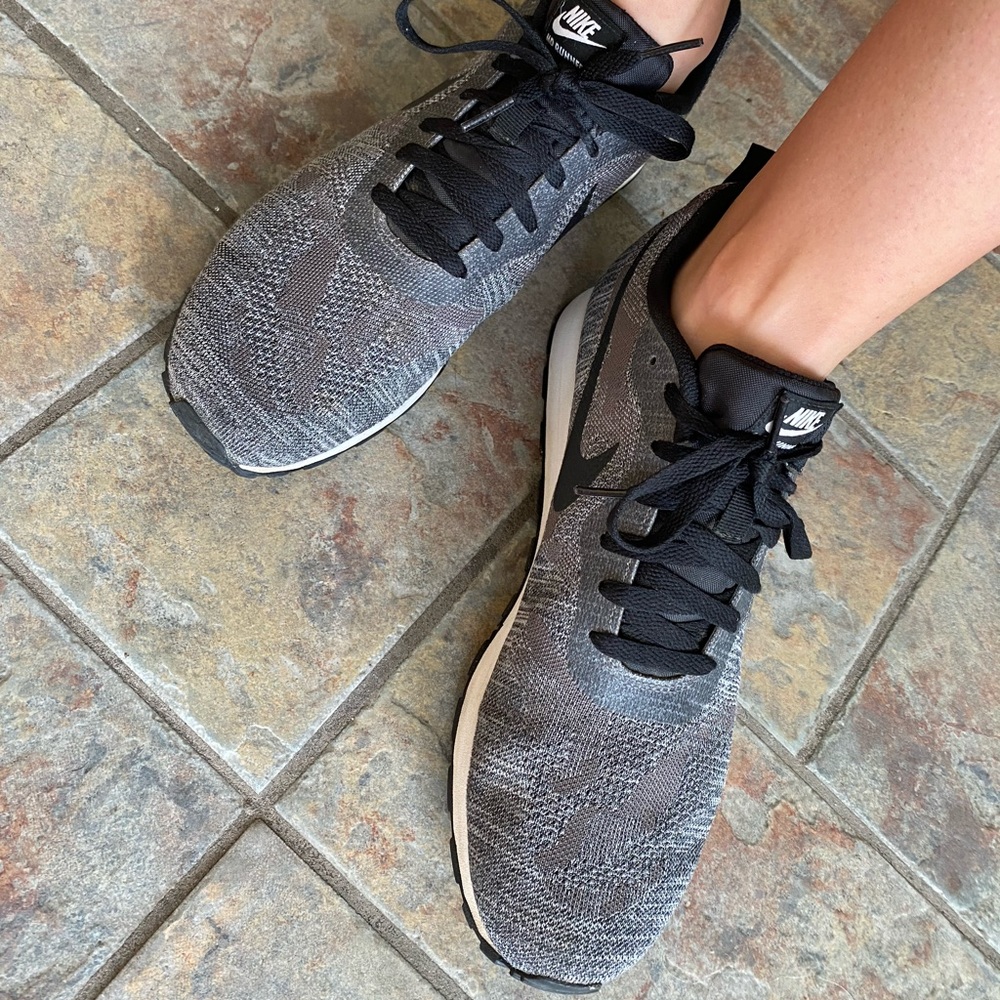 Nike tennis shoes